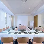 Hotel By Ihg 4*