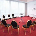 By Ihg