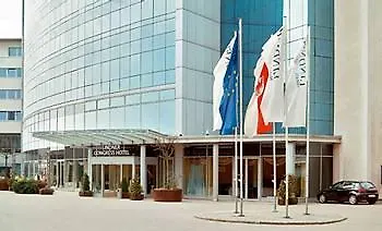 By Ihg