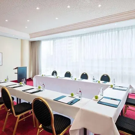 Hotel By Ihg