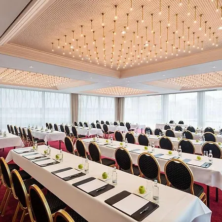 By Ihg Hotel 4*
