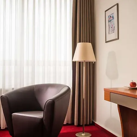 By Ihg 4* Chociebuż
