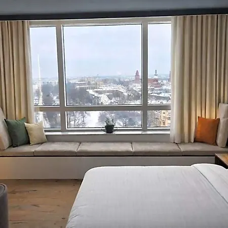 Hotel By Ihg