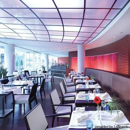 By Ihg 4*