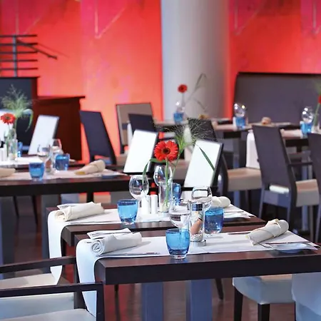 By Ihg